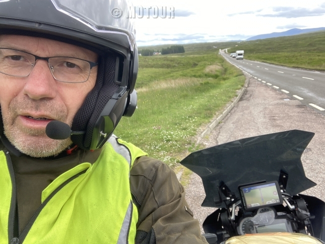 Deelnemer met motor motorreis Schotland