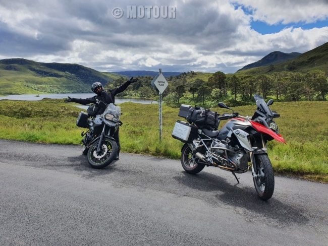  twee BMW motoren onderweg motoroute motorreis Schotland